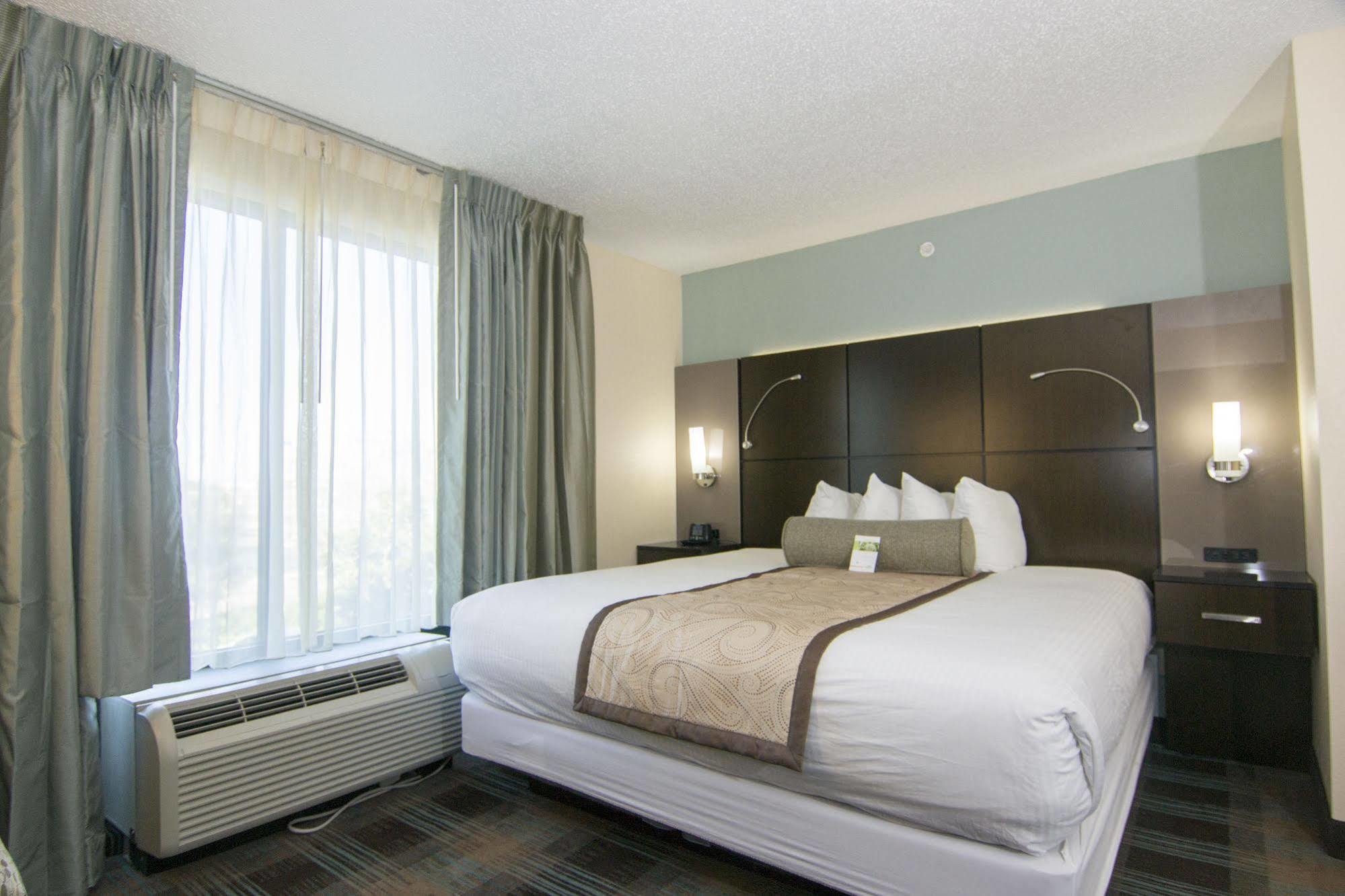 Wingate By Wyndham - International Airport- Free Hot Breakfast Hotel Orlando