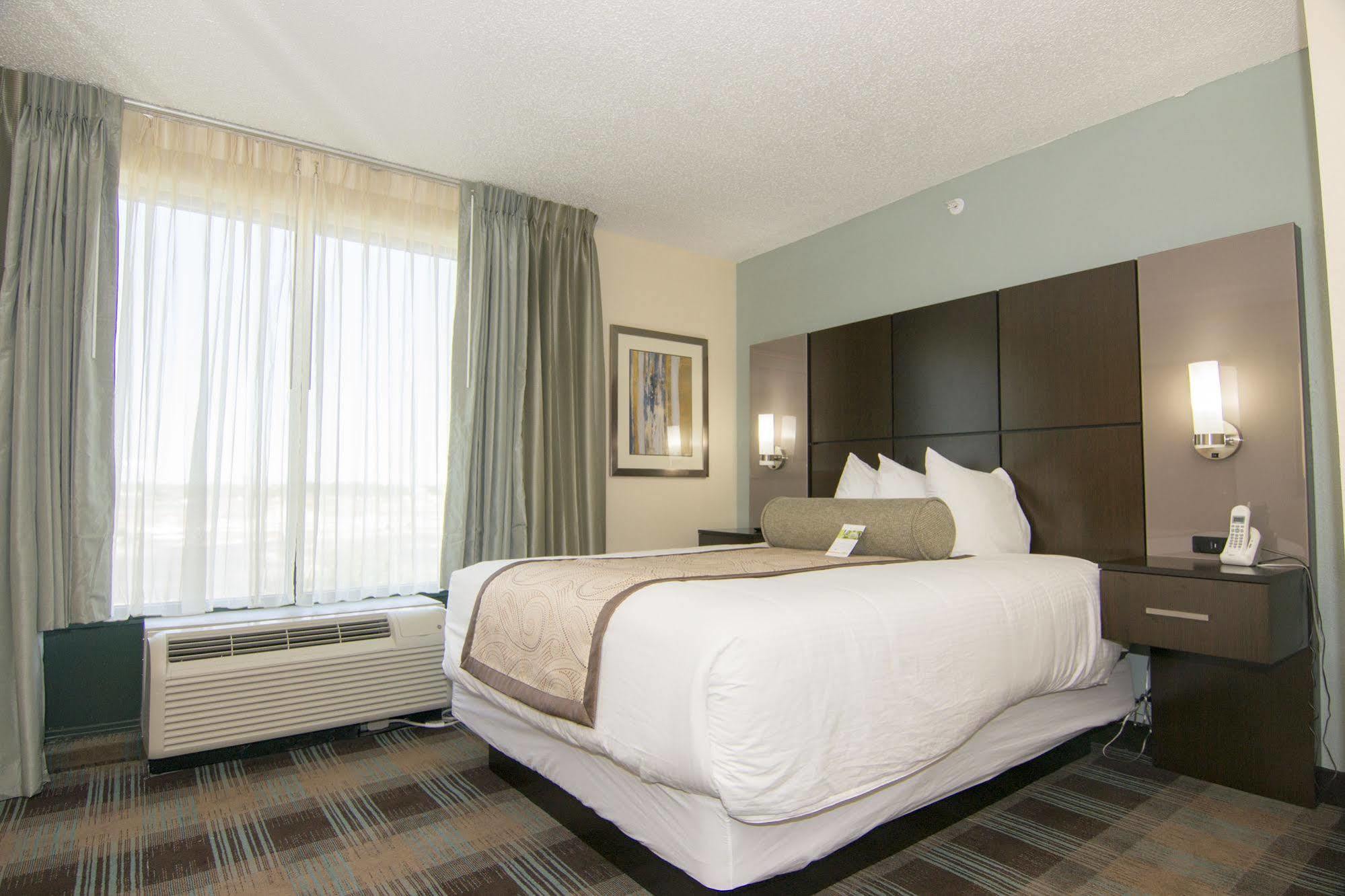 Hotel Wingate By Wyndham - International Airport- Free Hot Breakfast 3*