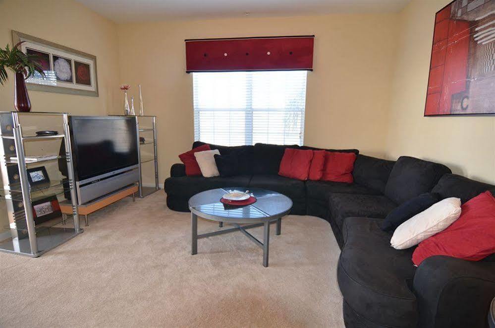 Florida Exclusive Management Apartment