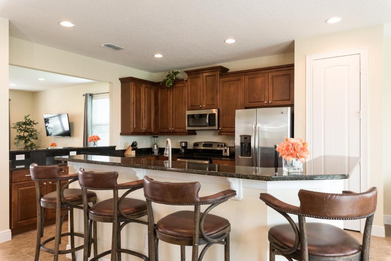 Wilmington Loop 6 Bedroom Luxury With Pool And