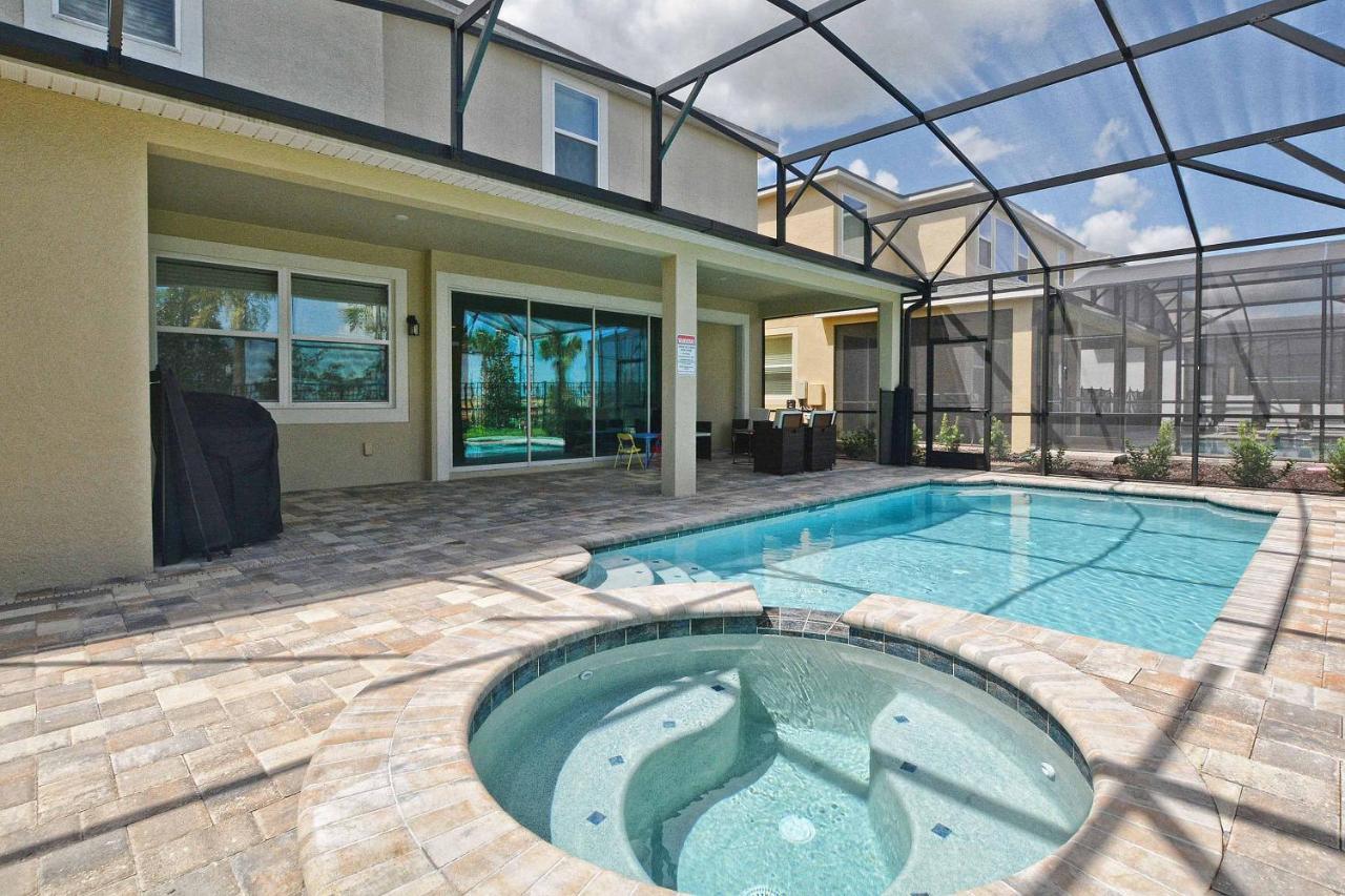 Solara - 9 Bedrooms House W/pool-8100sa *