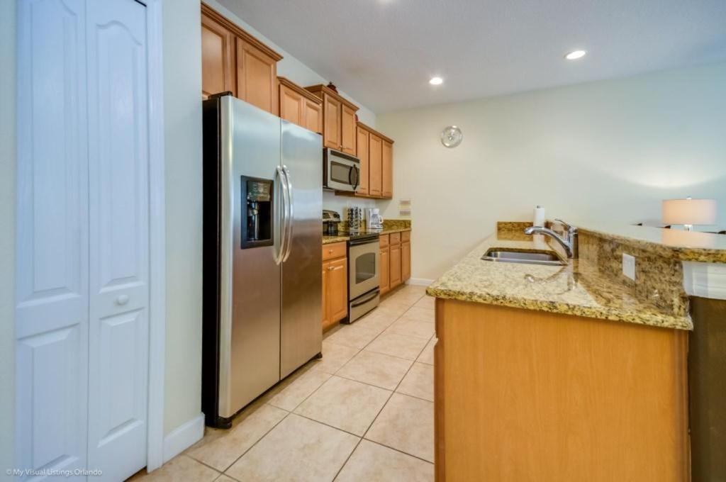 8962cuban Apartment *