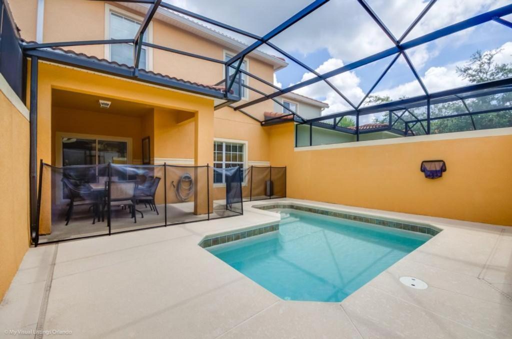 Apartment 8962cuban