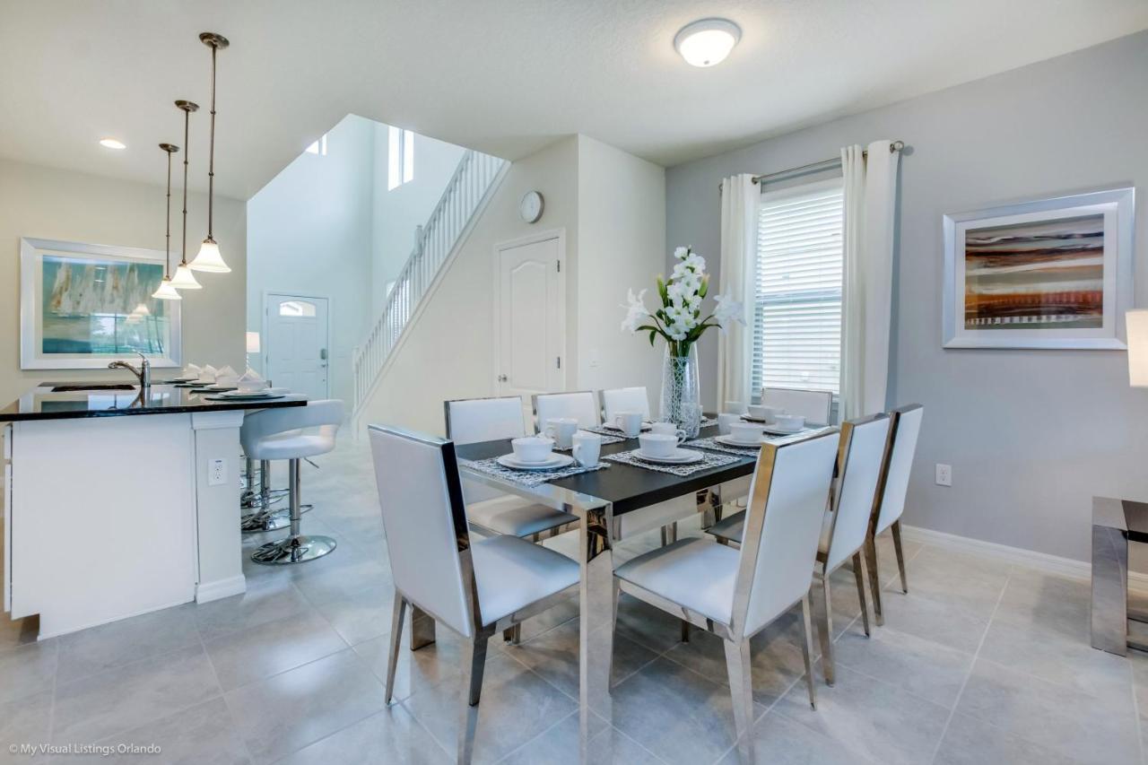 Villa Windsor At Westside *