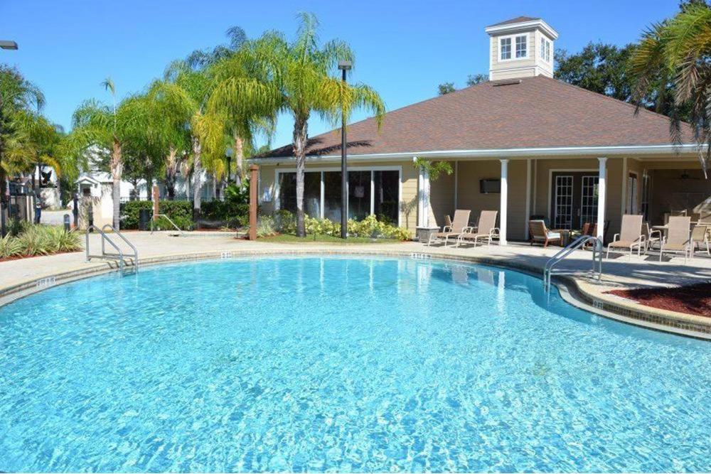 Aventura - Lucaya Village Apartment