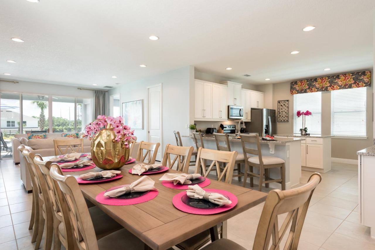 Vibrant By Rentyl Near With Private Pool, Foosball Table & Amenities - 7418m Orlando