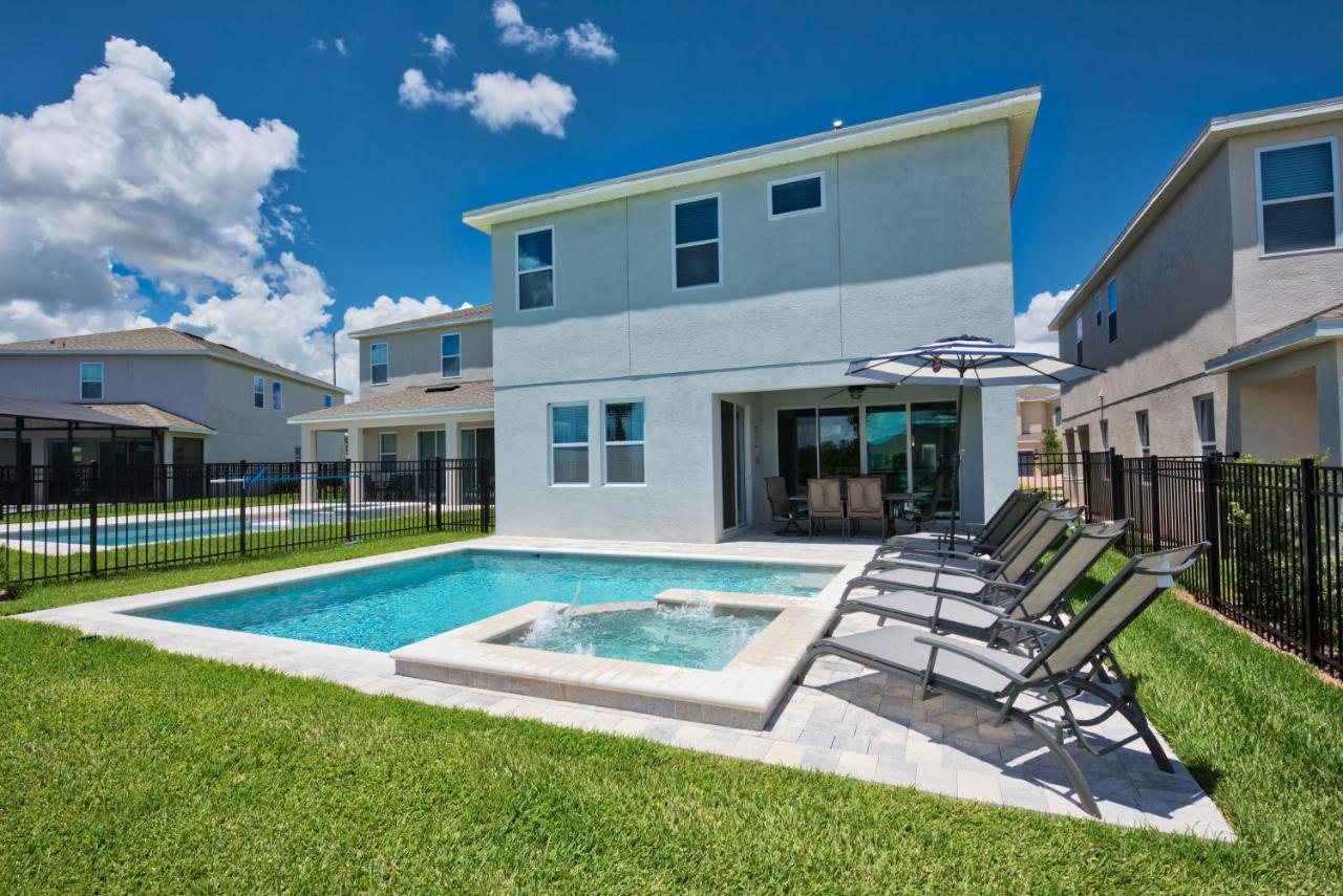Vibrant By Rentyl Near With Private Pool, Foosball Table & Amenities - 7418m
