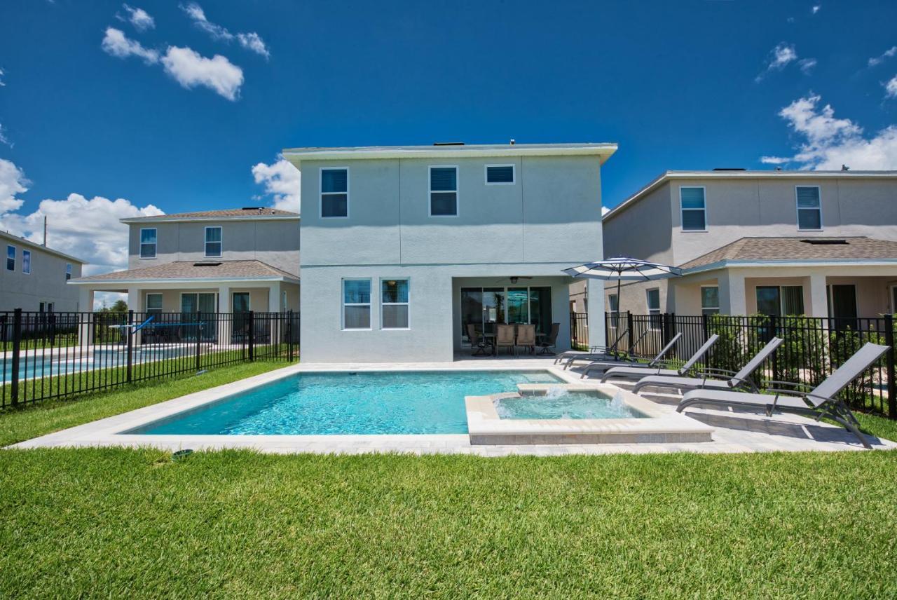 Vibrant By Rentyl Near With Private Pool, Foosball Table & Amenities - 7418m Orlando