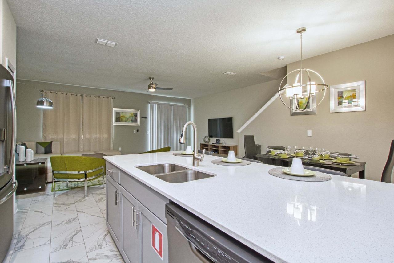 Storey Lake-5 Bedroom Townhome W/splashpool-1630st Orlando