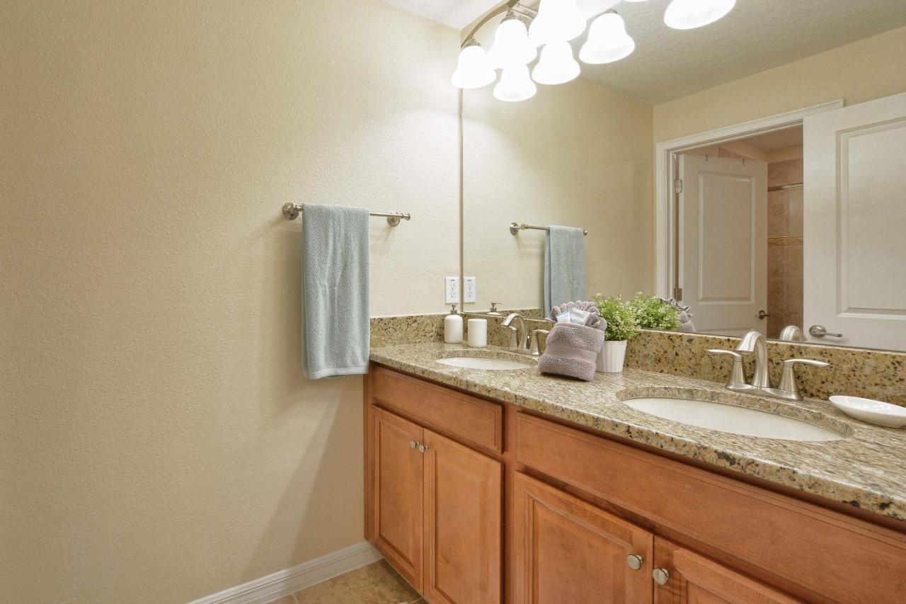 Holiday home Storey Lake-4 Bedroom Townhome W/splashpool-1610st