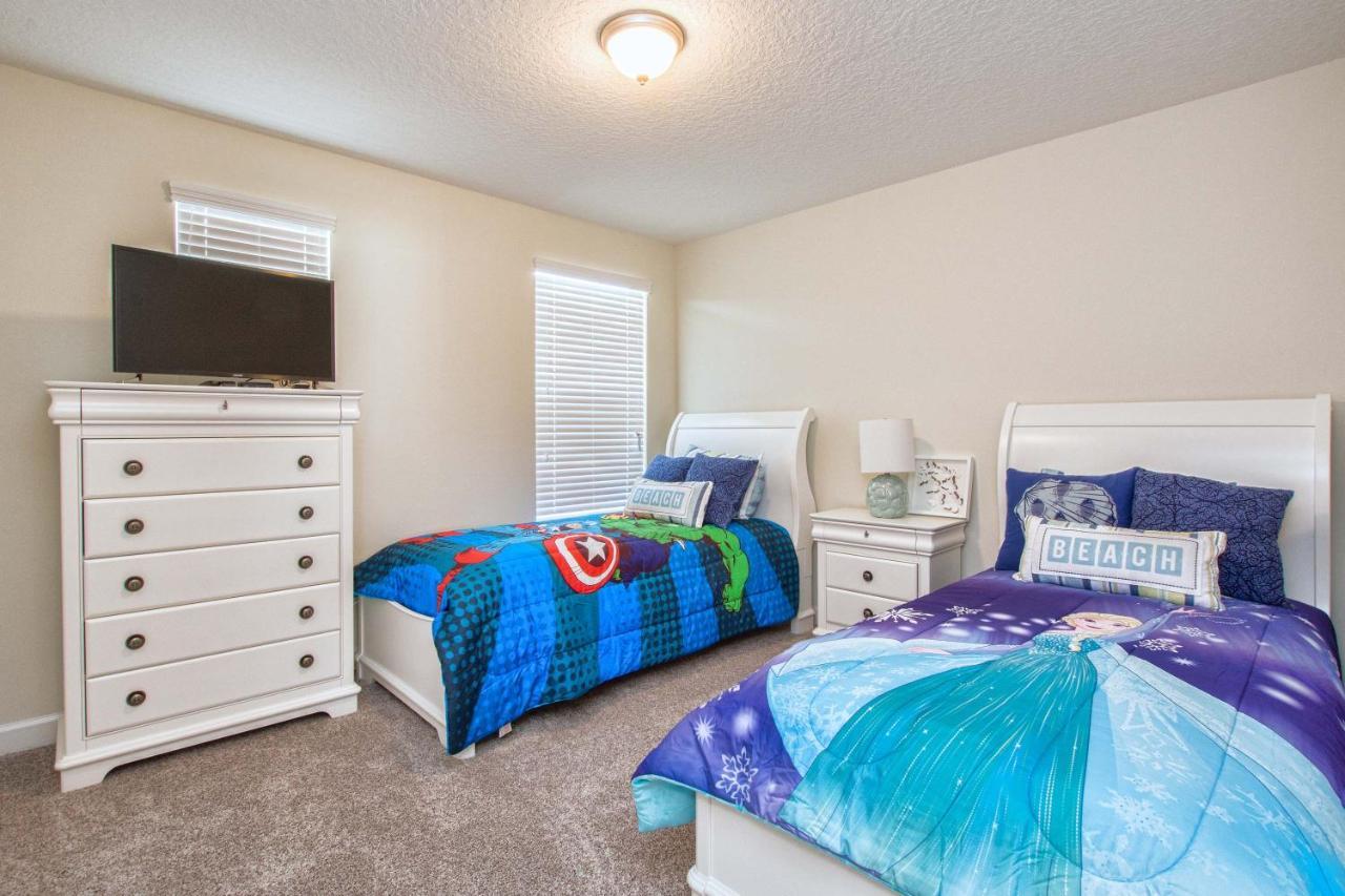 Storey Lake-5 Bedroom Pool Home-1663st