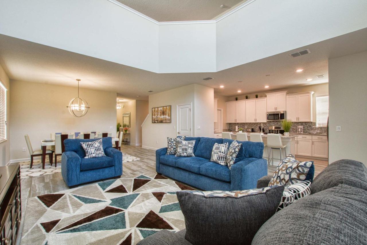 Storey Lake-5 Bedroom Pool Home-1663st