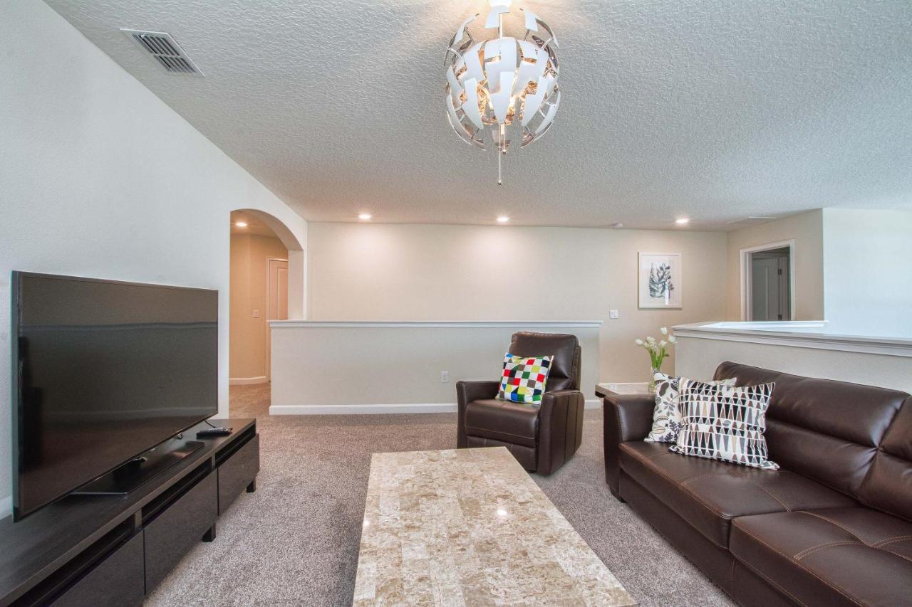 Storey Lake-5 Bedroom Pool Home-1663st Holiday home Orlando