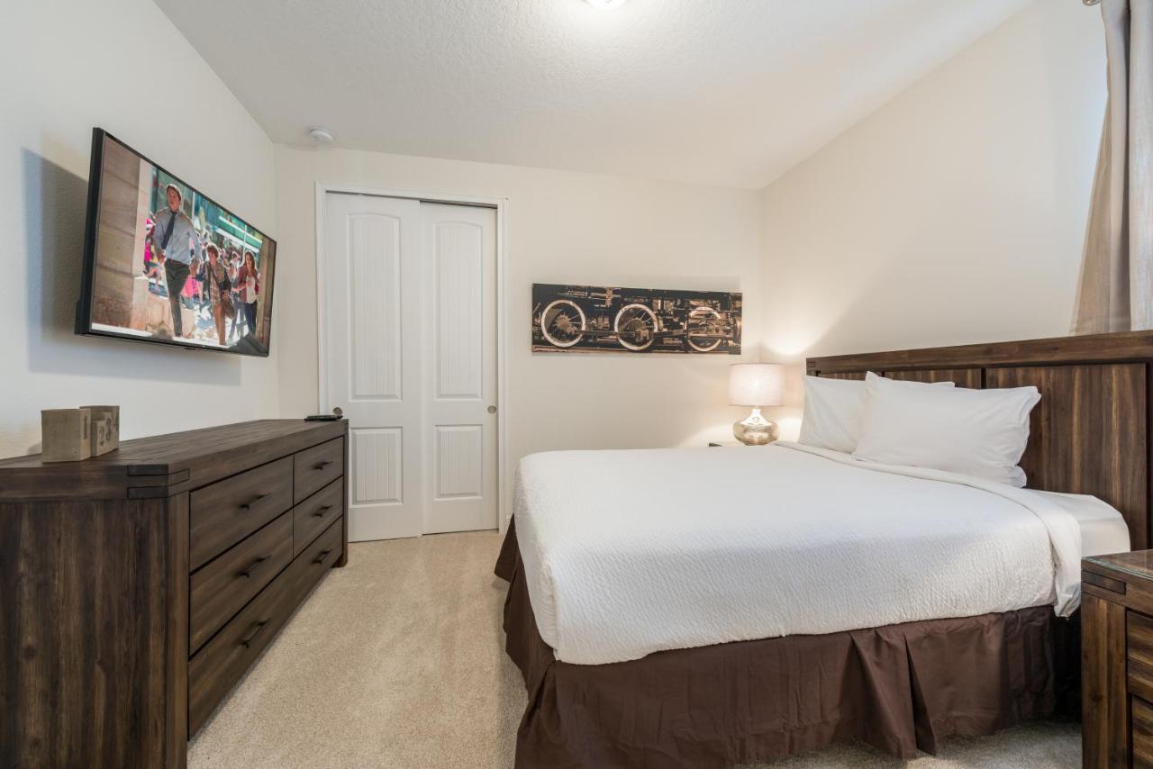 Holiday home Cozy By Rentyl Near With Private Pool, Foosball Table & Amenities - 7393 Marker *