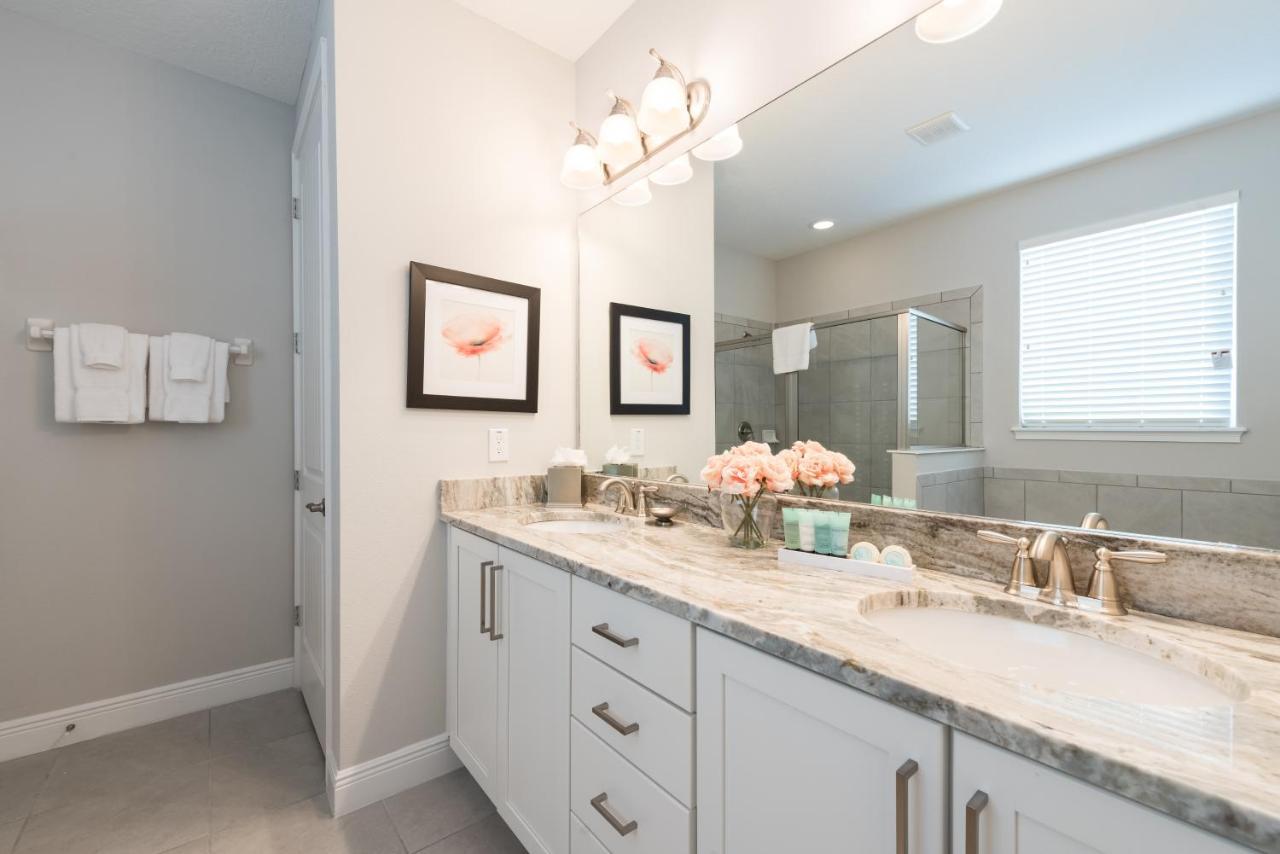 Exquisite With Theater & Themed Near By Rentyl- 7664f Holiday home Orlando