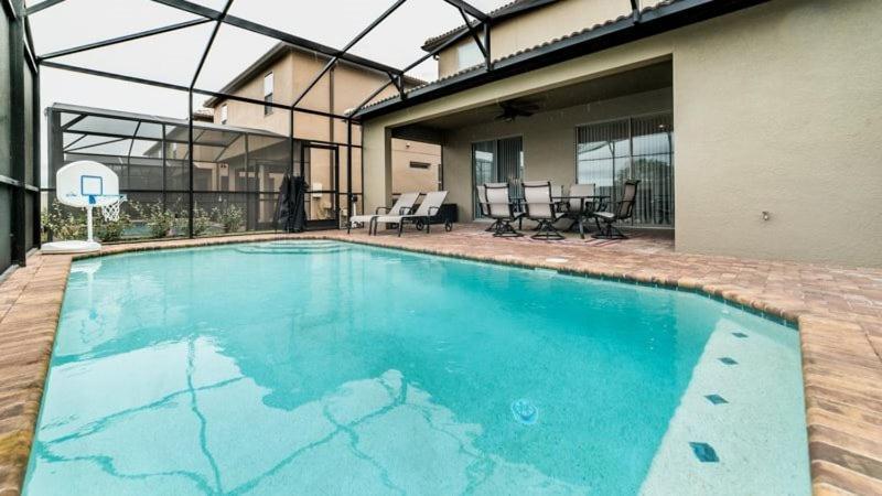 Amazing 5 Bed 5 Bath Pool In Windsor At Westside Holiday home Orlando