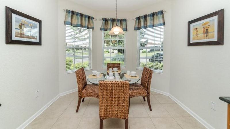 Holiday home Amazing 5 Bedroom 5 Bath Pool In Windsor Hills *