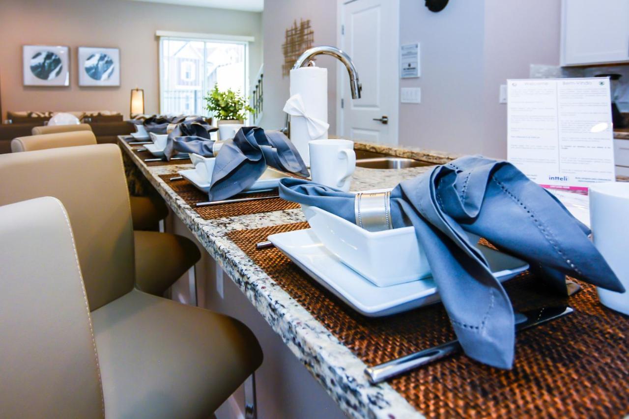 Dream Townhome With Balcony Summerville Su7576 *