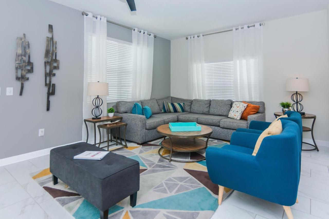 Dream Townhome With Private Pool Close To Sl4806 Holiday home