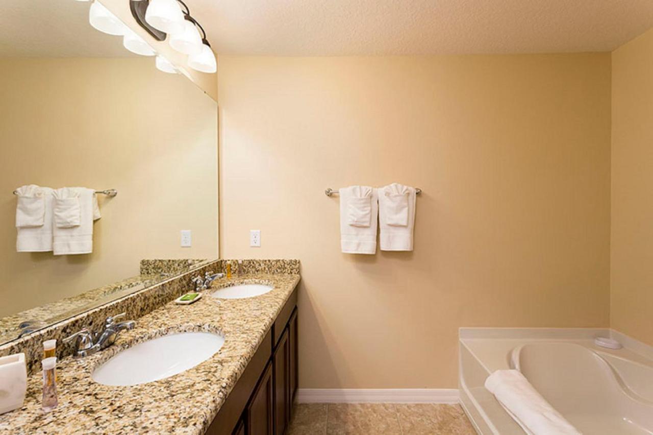 Spacious Vacation With Pool Tw2825 Holiday home Orlando