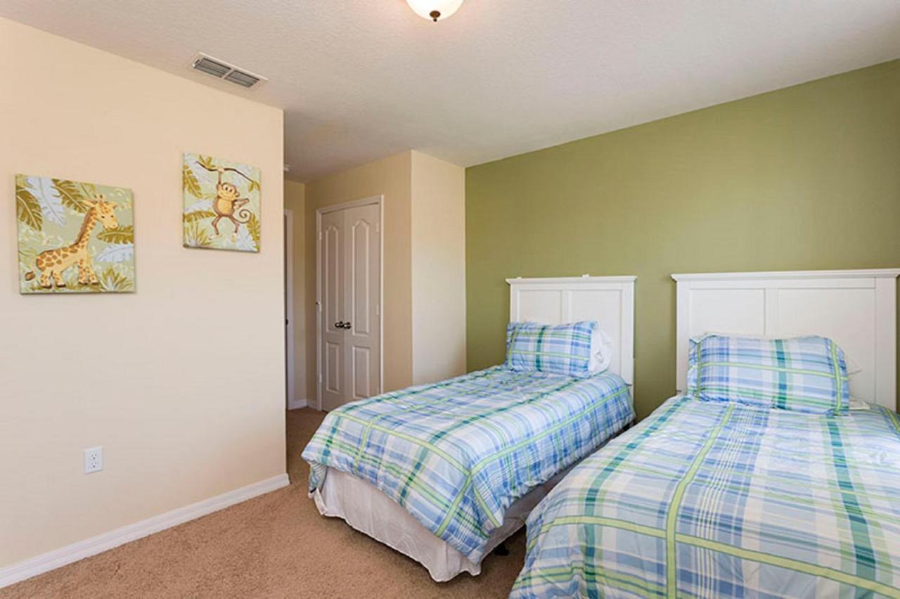 Holiday home Spacious Vacation With Pool Tw2825