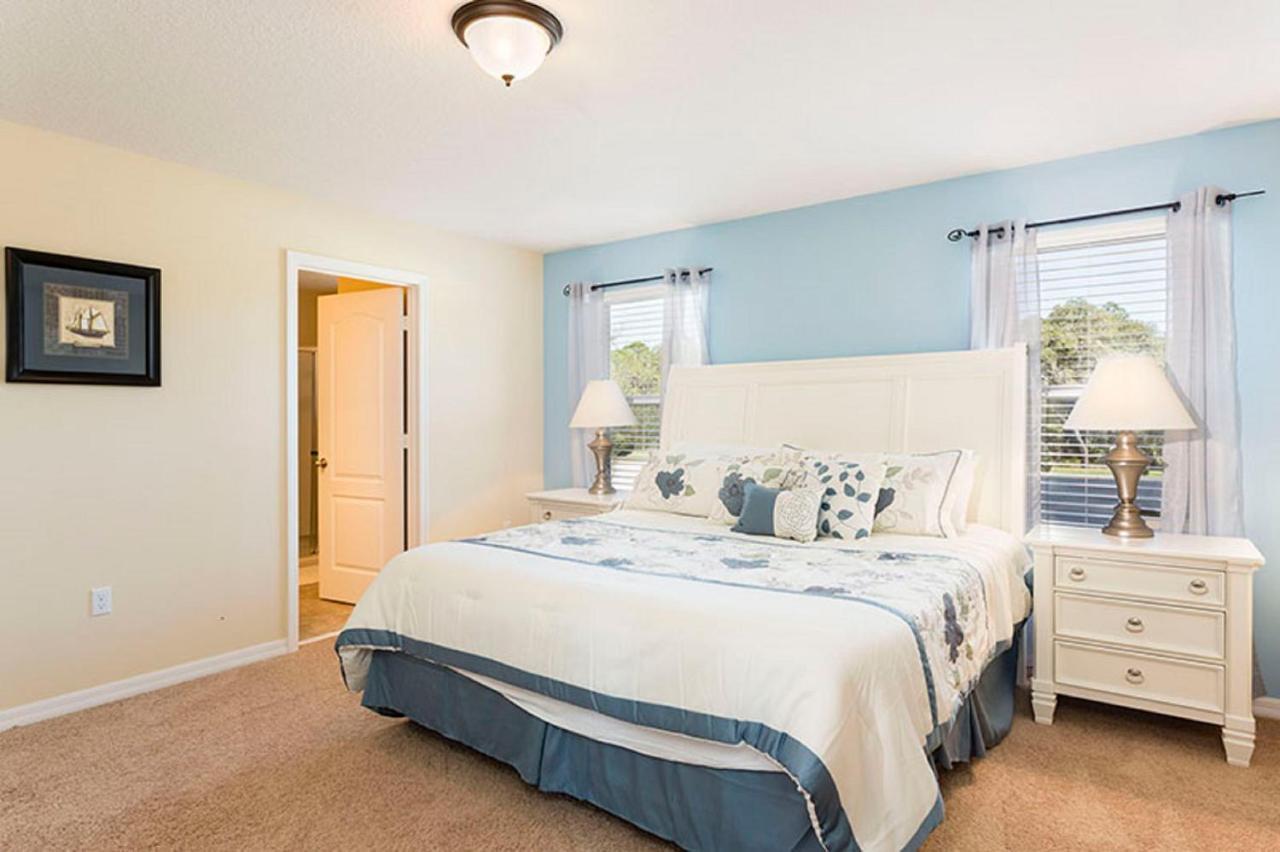 Spacious Vacation With Pool Tw2825