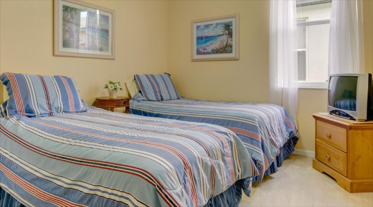 Apartment Southampton Vacation With Pool Near