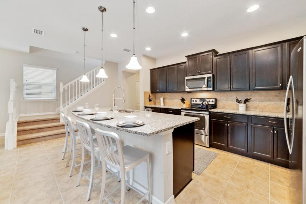 Windsor At Westside Luxury Pool Home *