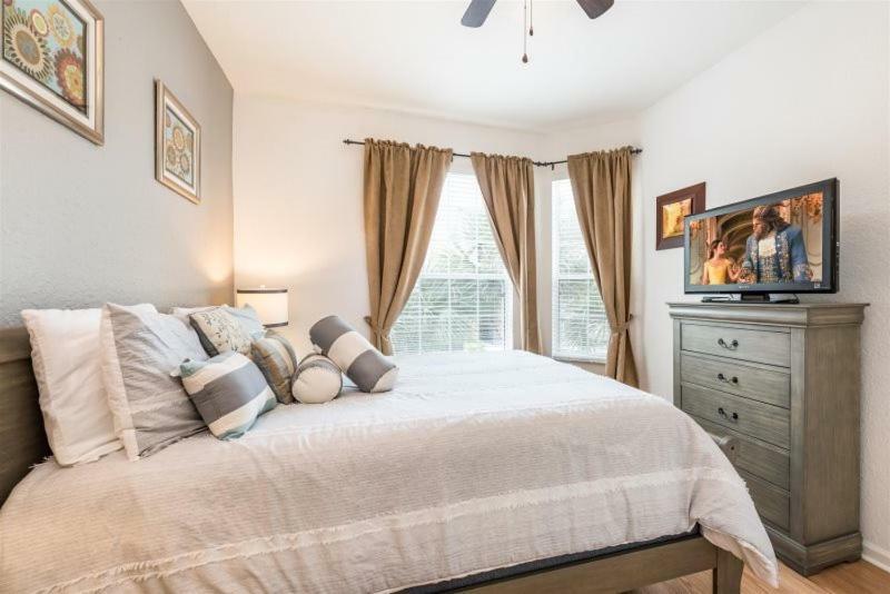 Holiday home Beautiful 3 Bed 2 Bath In Windsor Hills *
