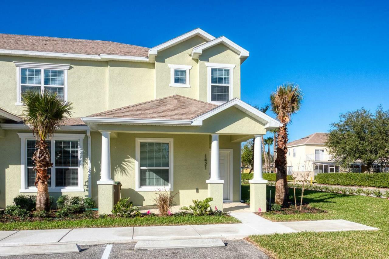 Beautiful 3 Bedroom Suites, 20 Min From Townhouse Villa *