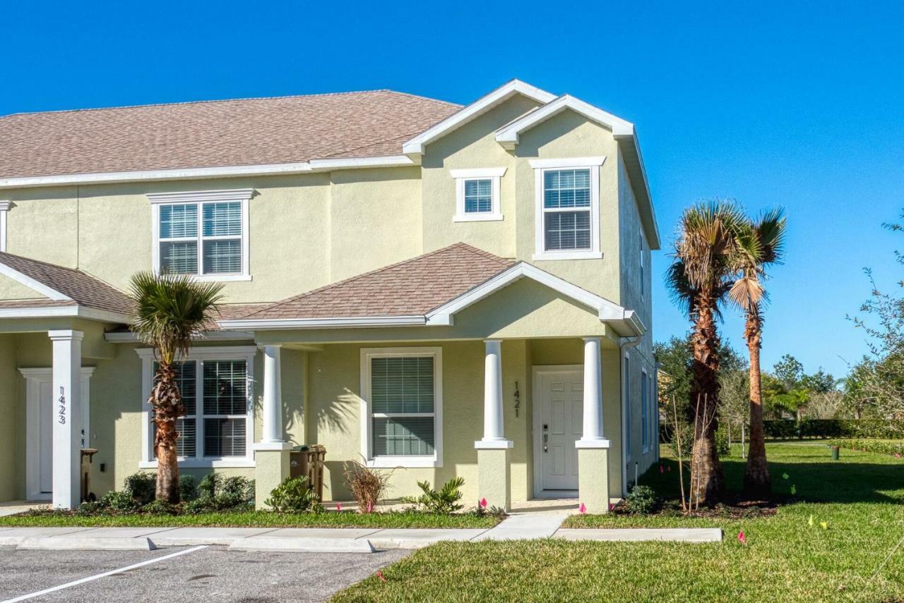 Beautiful 3 Bedroom Suites, 20 Min From Townhouse Villa