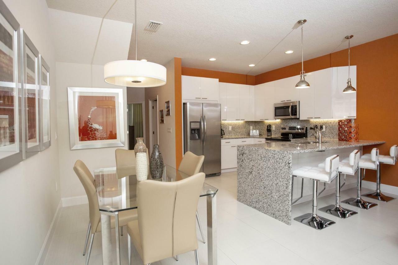 Villa Beautiful Suites At Serenity *