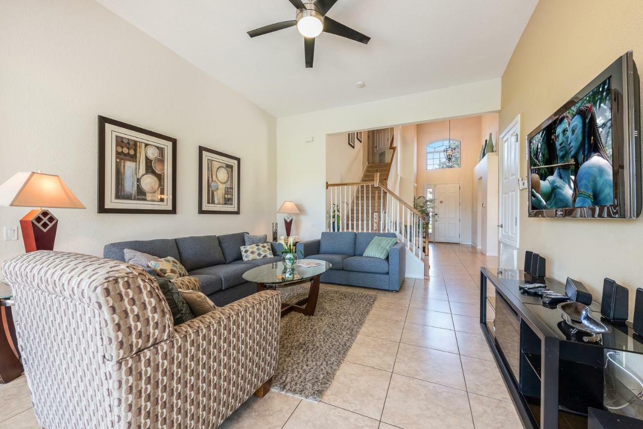 Spacious 5 Bedroom At Windsor Hills *