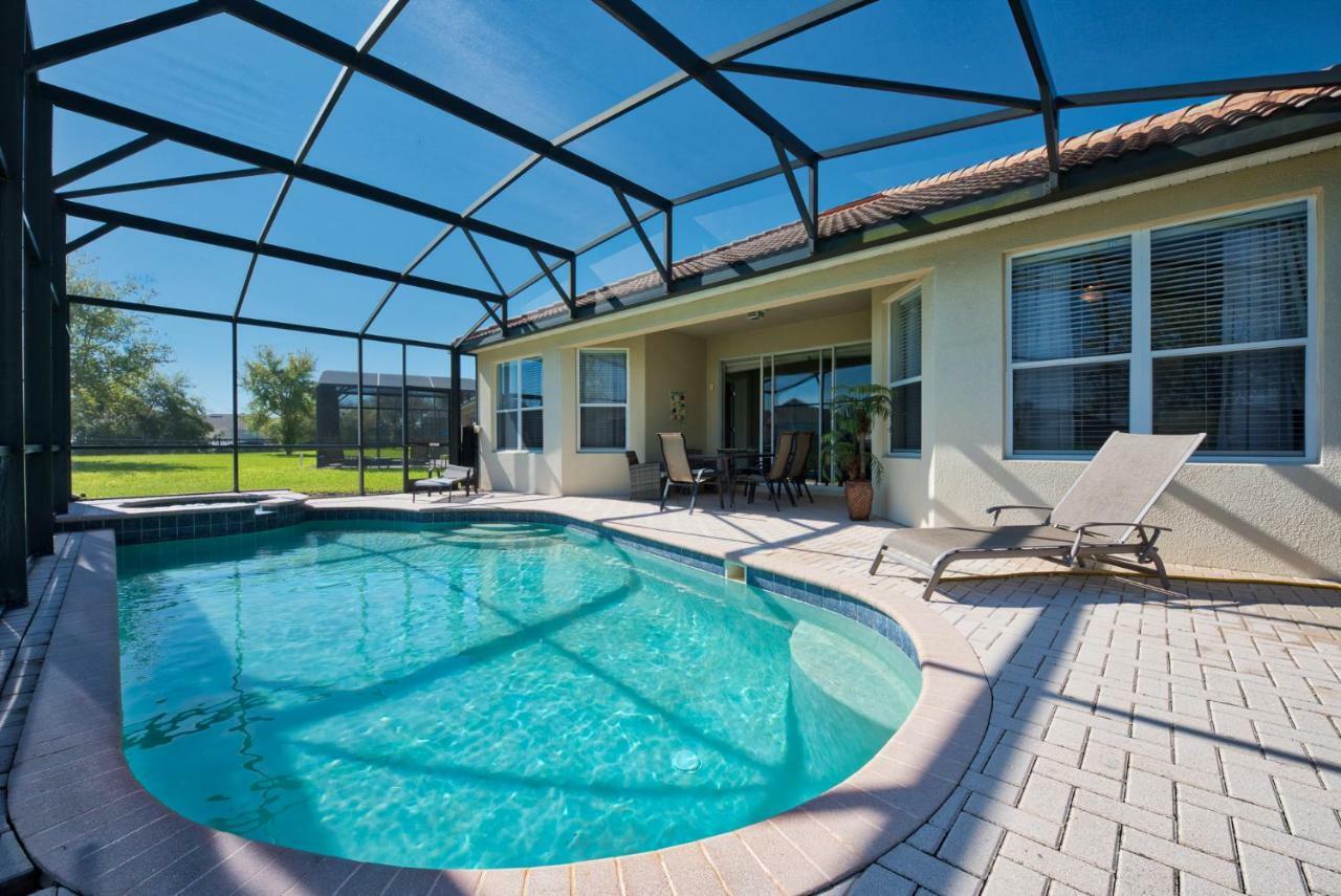 Spacious 5 Bedroom At Windsor Hills Villa