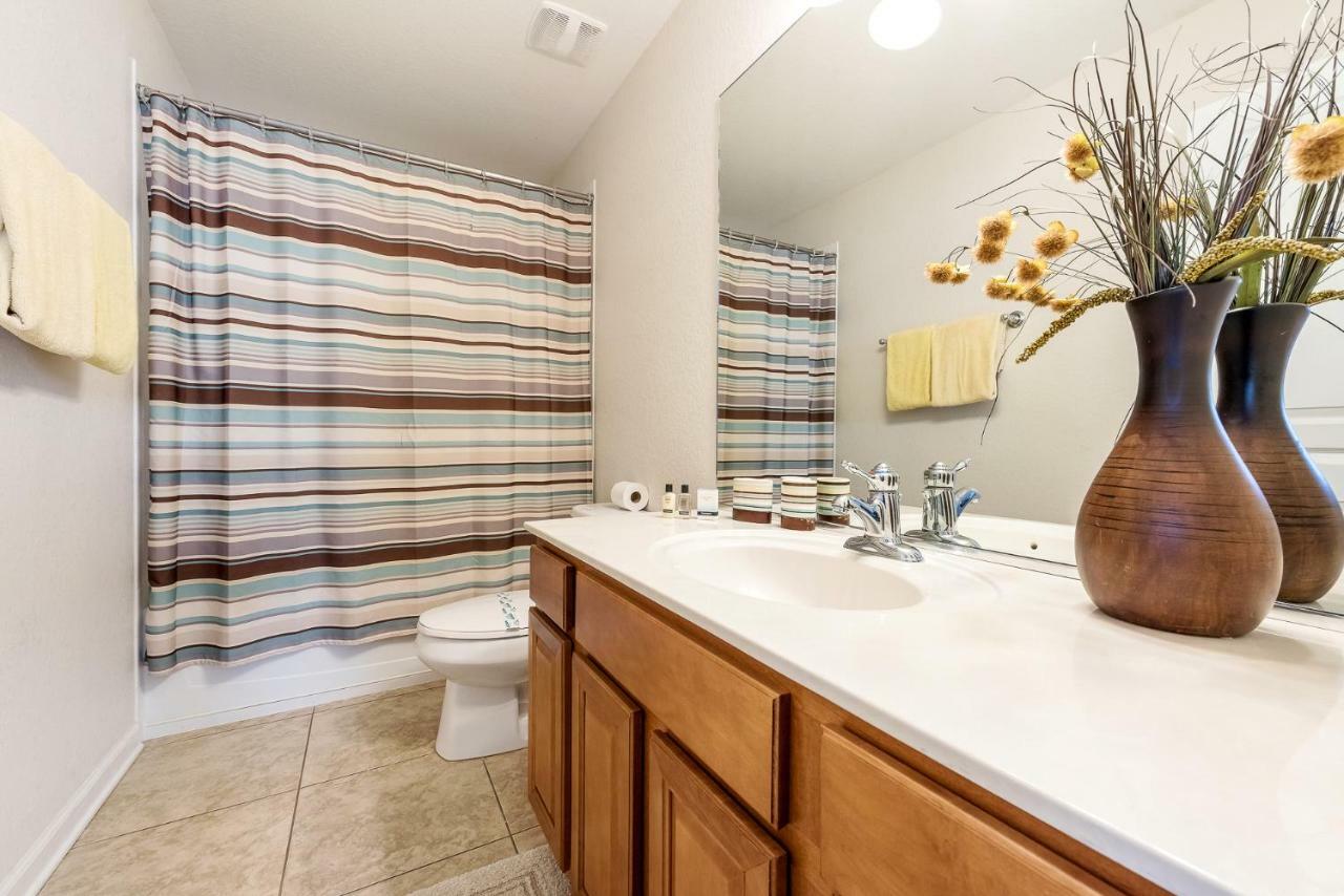 Spacious 5 Bedroom At Windsor Hills