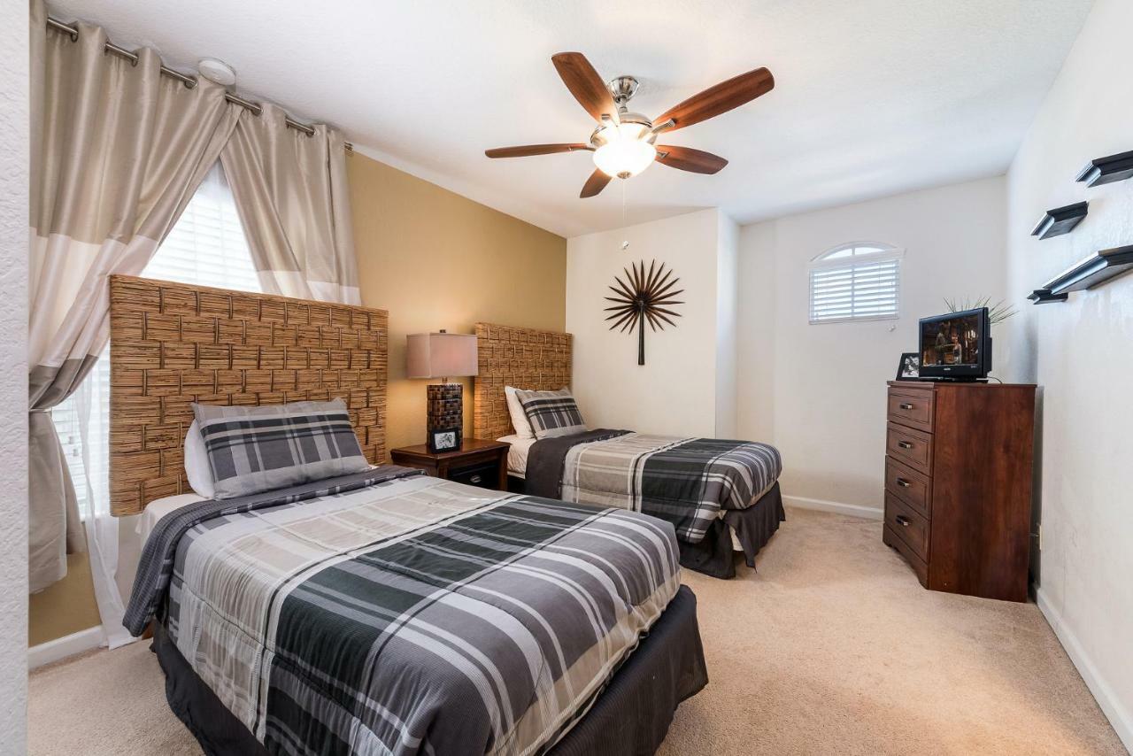 Spacious 5 Bedroom At Windsor Hills Villa *
