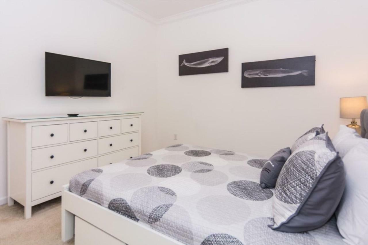 Wonderful Single With Private Pool And Game So2683