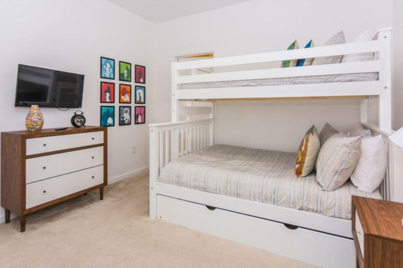 Wonderful Single With Private Pool And Game So2683