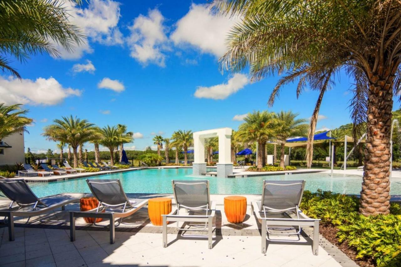 Wonderful Single With Private Pool And Game So2683