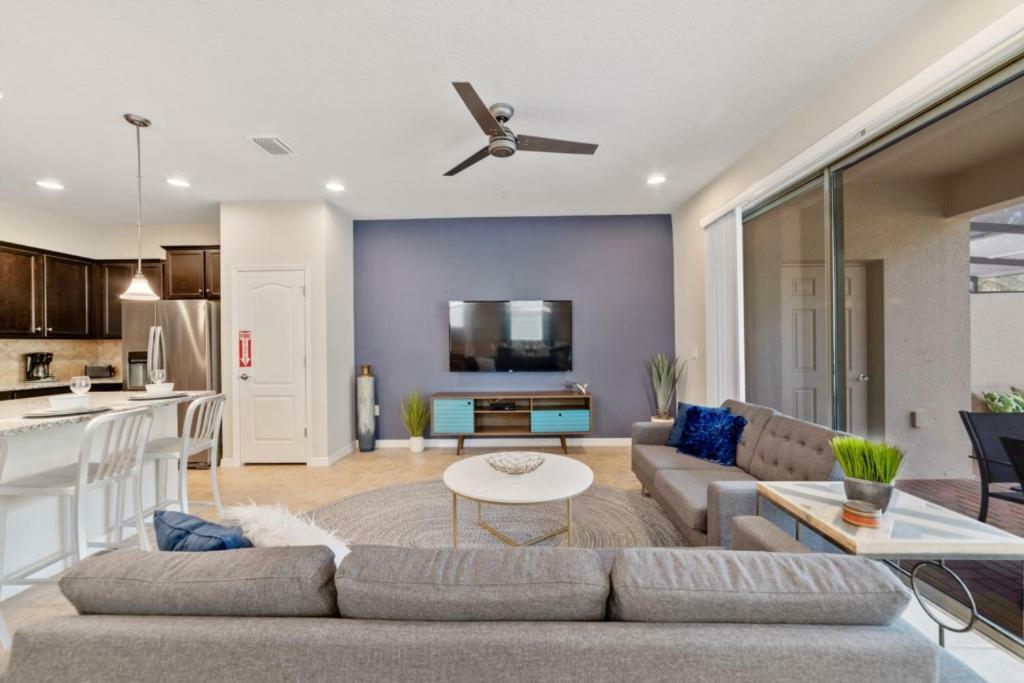 Holiday home Windsor At Westside Luxury Pool Home *
