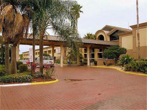 Clarion International Airport Hotel