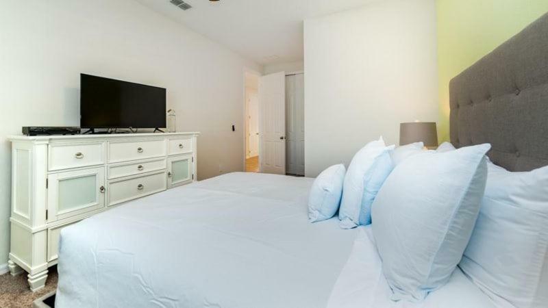 Beautiful Solara 7 Bedroom Holiday home Orlando