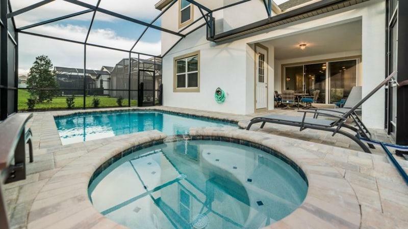 Beautiful Solara 7 Bedroom Holiday home
