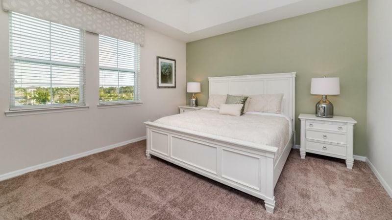 Beautiful Solara 7 Bedroom Holiday home *