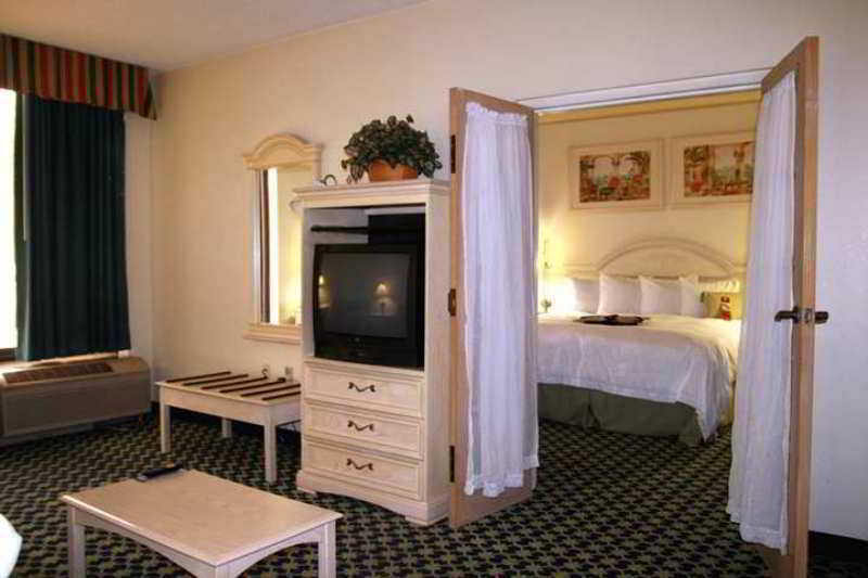 Hampton Near Universal Blv/international Dr 3*