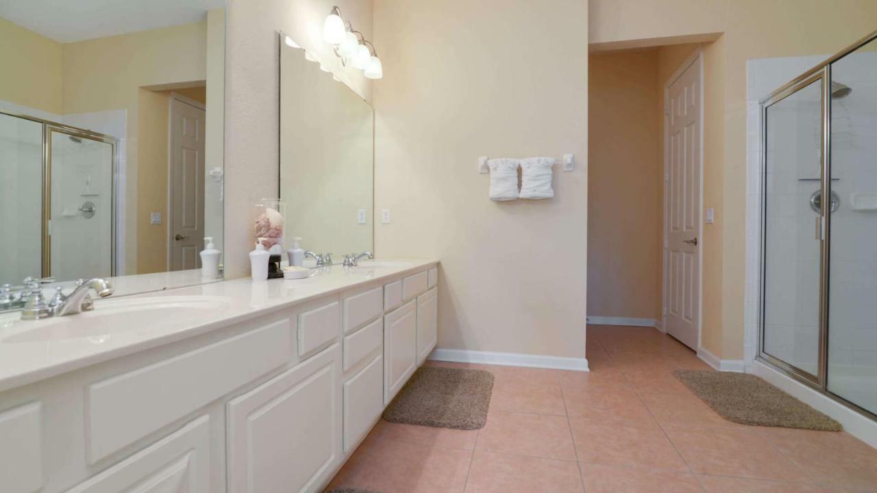 Chantilly - Closer To And Universal Apartment