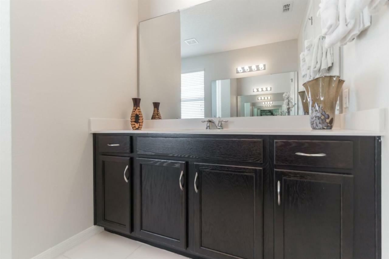 Superb Solara 5 Bedroom 4.5 Bath Pool * Orlando