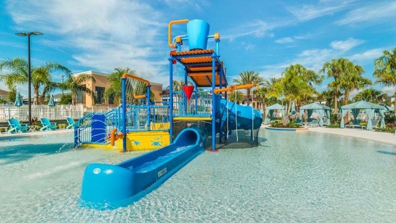 Superb Solara 5 Bedroom 4.5 Bath Pool * Orlando