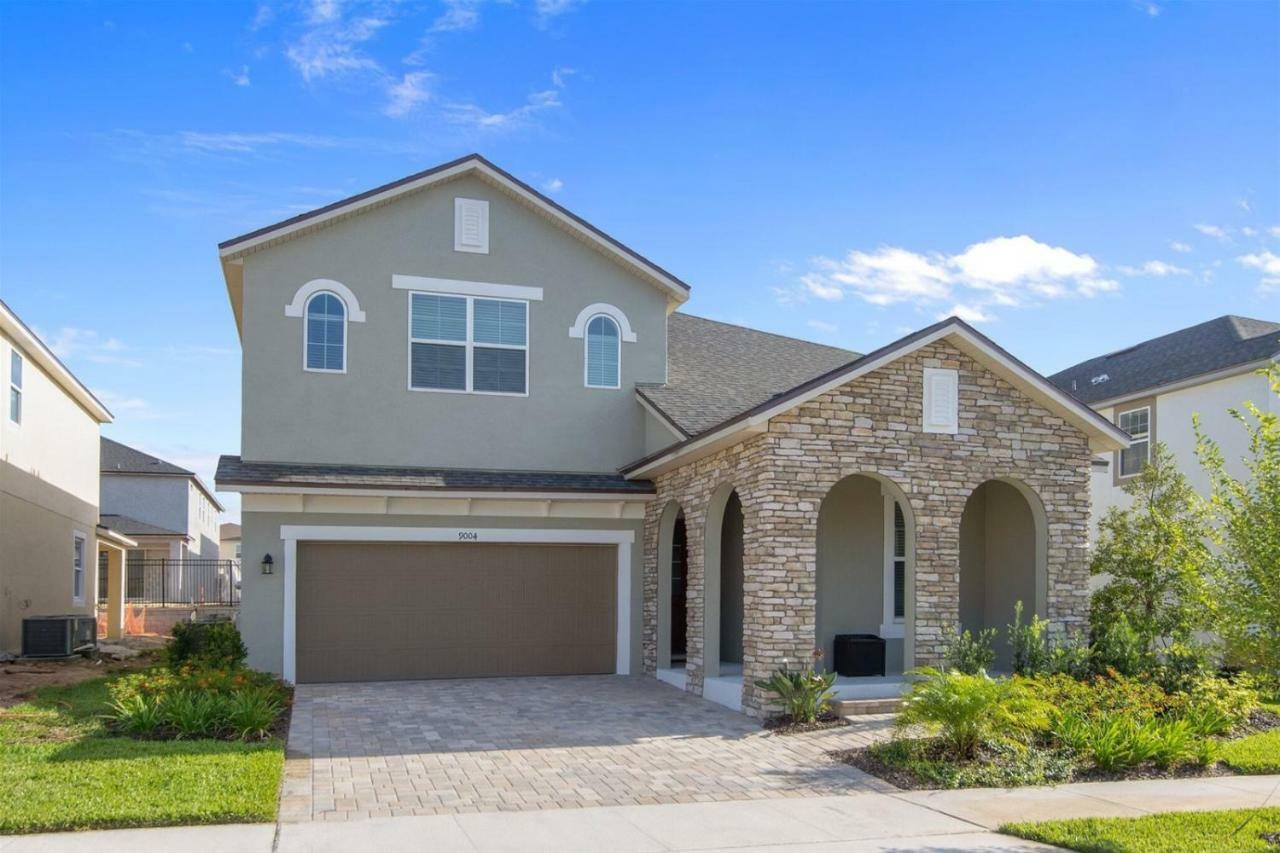 Superb Solara 5 Bedroom 4.5 Bath Pool