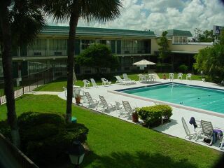 Hotel Budget And Suites West